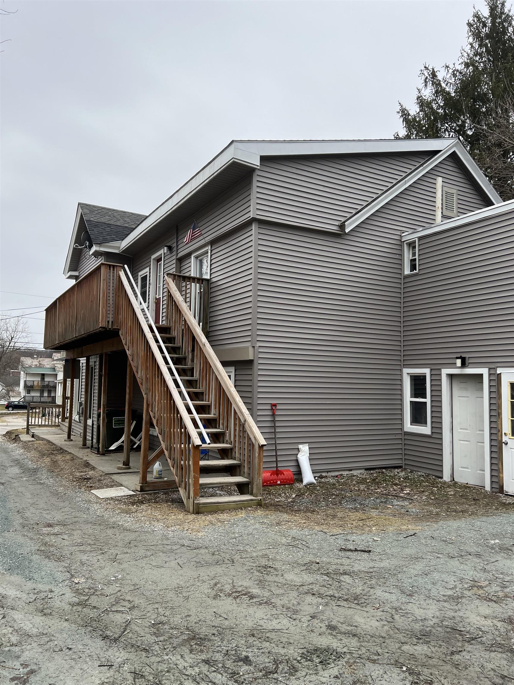 38 Pine Street Rutland, VT 05701 - Photo 4 of 32 Gallery Image 4