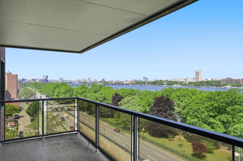 180 Beacon Street, Unit 8DE Boston, MA 02116 - Photo 15 of 31