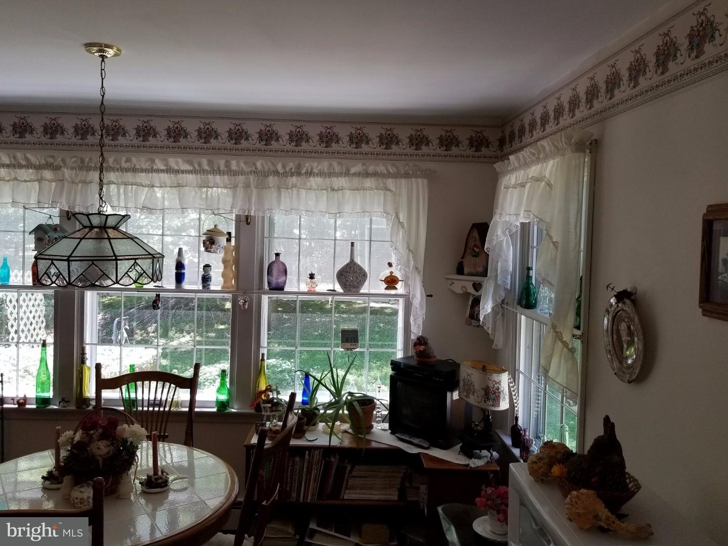 32 Millers Mill Road Cream Ridge, NJ 08514 - Photo 6 of 24