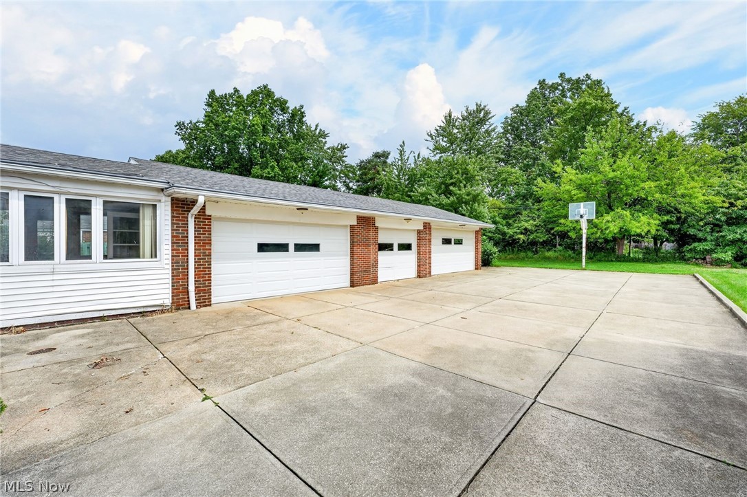 1887 Brainard Road Lyndhurst, OH 44124 - Photo 38 of 50 Gallery Image 38