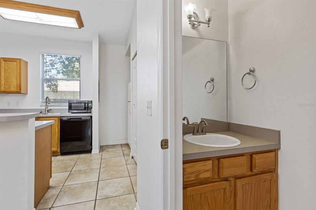 3552 Southwest 30th Way, Unit 138 Gainesville, FL 32608 - Photo 6 of 19 Gallery Image 6