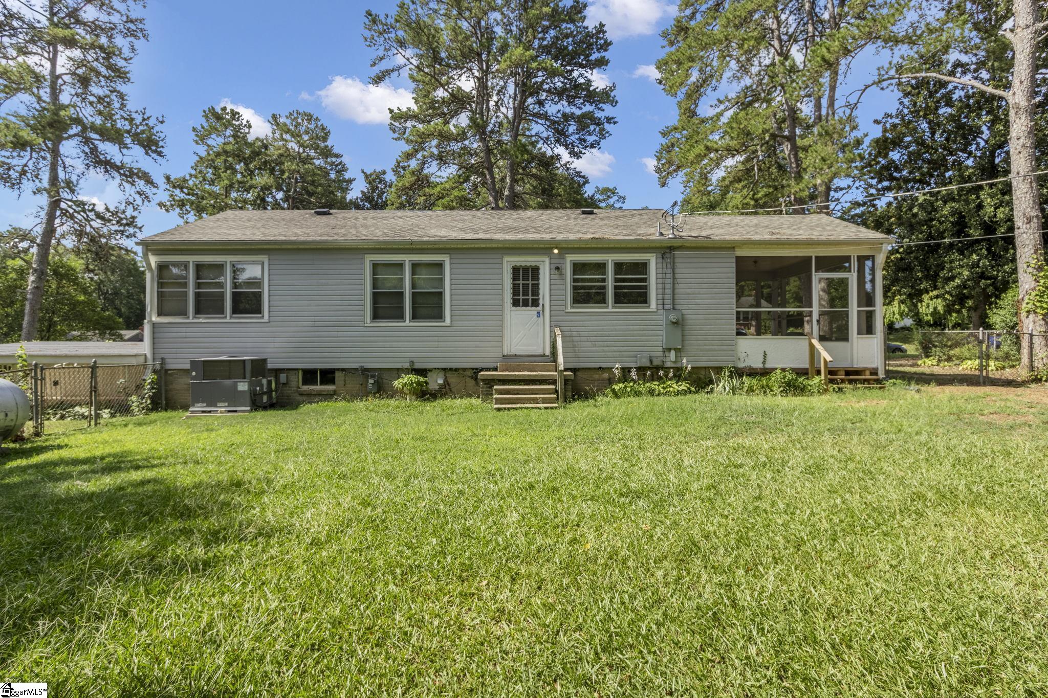 52 Foxhall Road Greenville, SC 29605 - Photo 1 of 25 Gallery Image 1