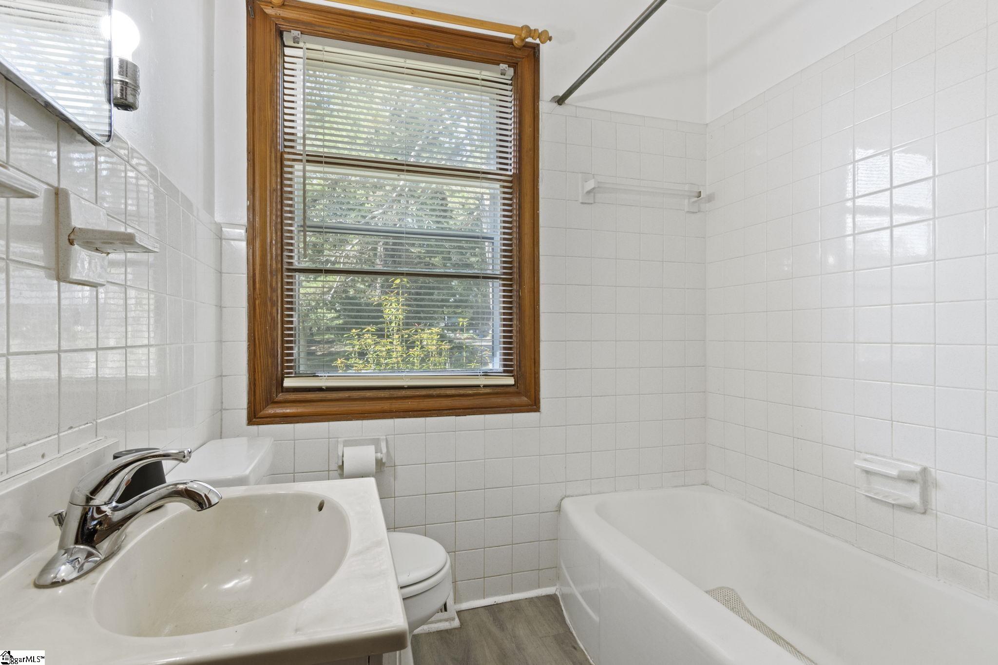 52 Foxhall Road Greenville, SC 29605 - Photo 19 of 25 Gallery Image 19