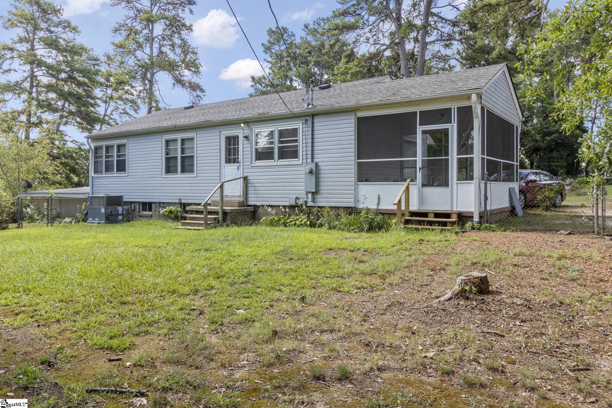 52 Foxhall Road Greenville, SC 29605 - Photo 2 of 25 Gallery Image 2