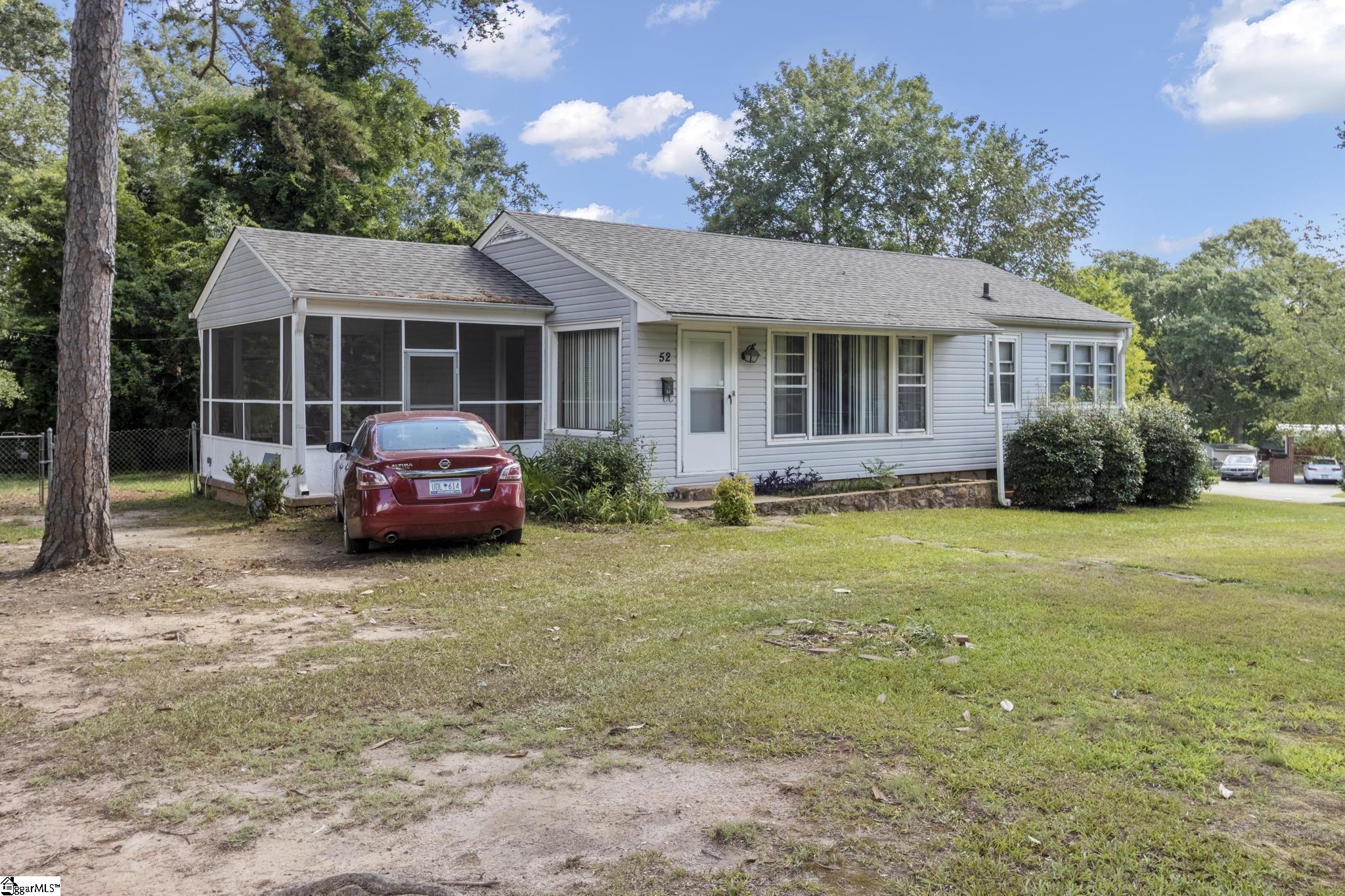 52 Foxhall Road Greenville, SC 29605 - Photo 4 of 25 Gallery Image 4