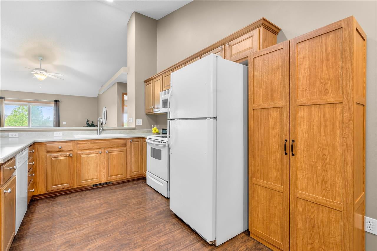 3745 Stoney Point Road Southwest Cedar Rapids, IA 52404 - Photo 6 of 20 Gallery Image 6