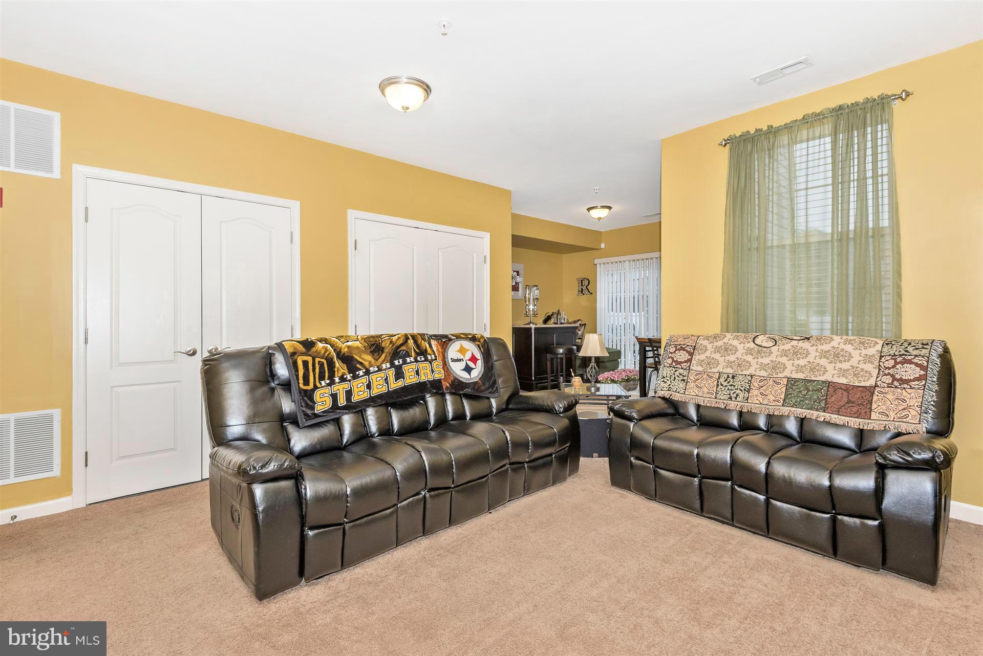 13007 Yellow Jacket Road Hagerstown, MD 21740 - Photo 23 of 29 Family Room