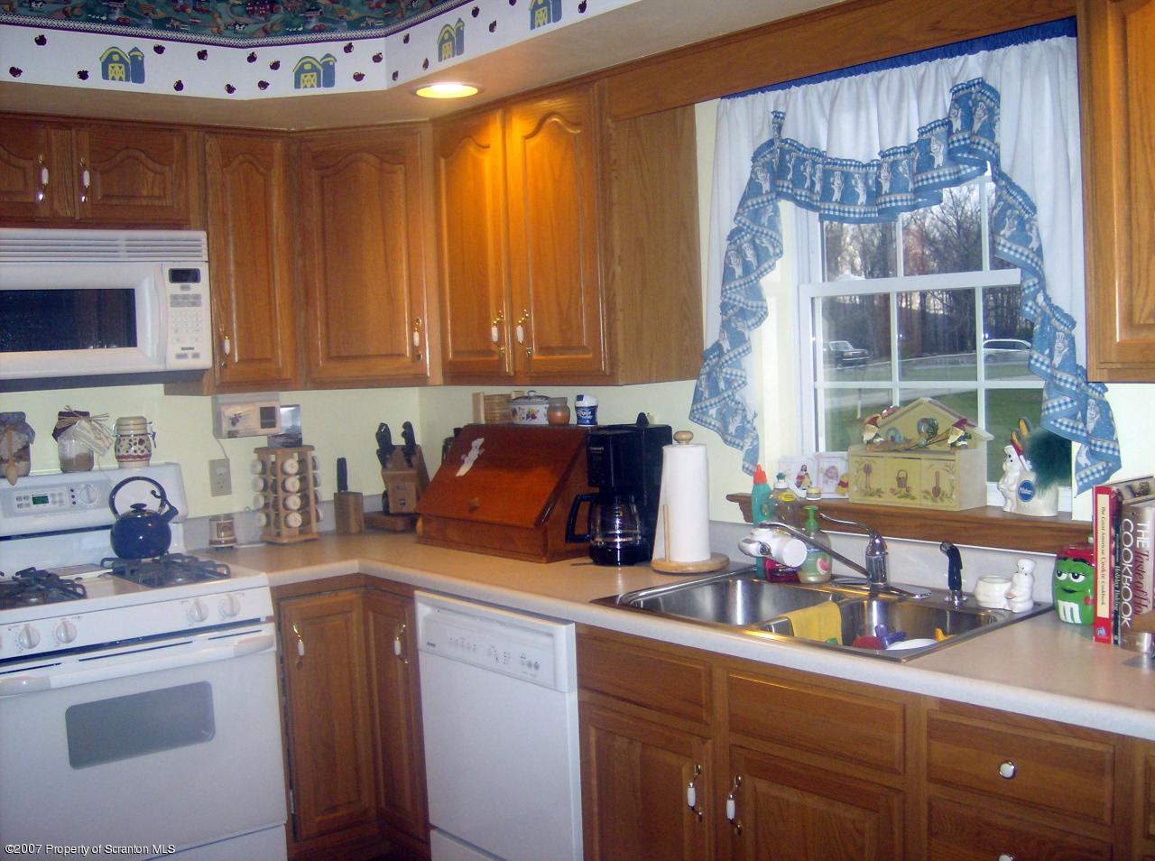 Rr2 Rr2 Road, Unit MUNDRO Olyphant, PA 18447 - Photo 4 of 10 Kitchen