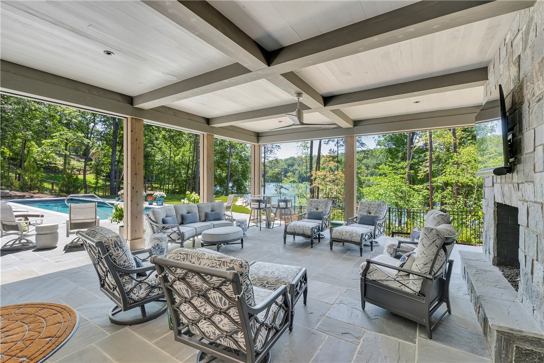 383 Peninsula Ridge Sunset, SC 29685 - Photo 15 of 46