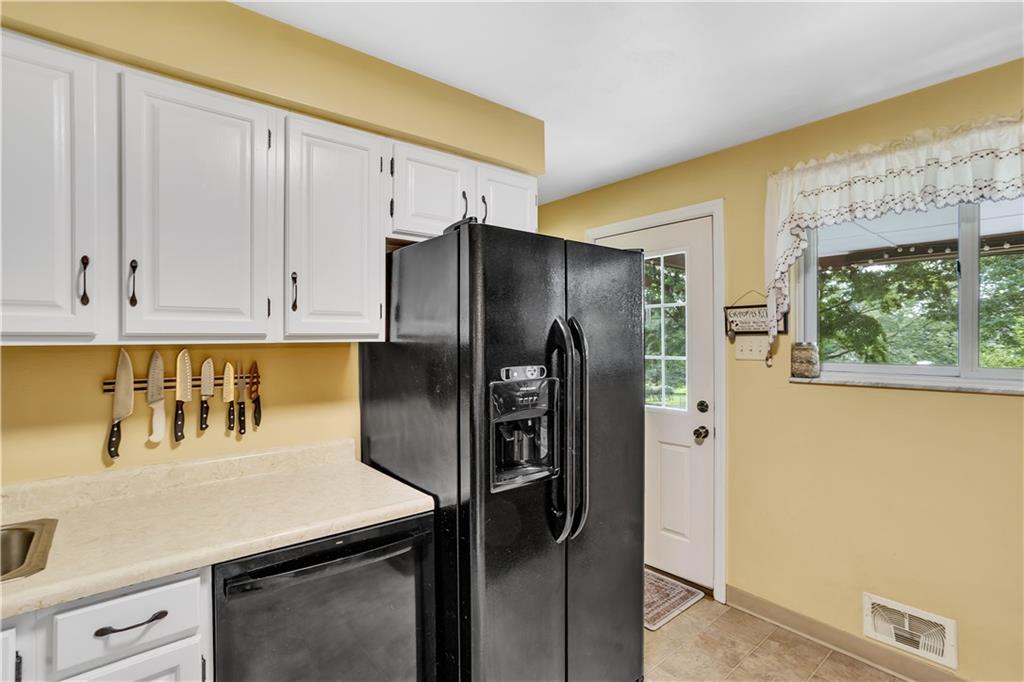 2207 Haymaker Road Monroeville, PA 15146 - Photo 16 of 29 Gallery Image 16