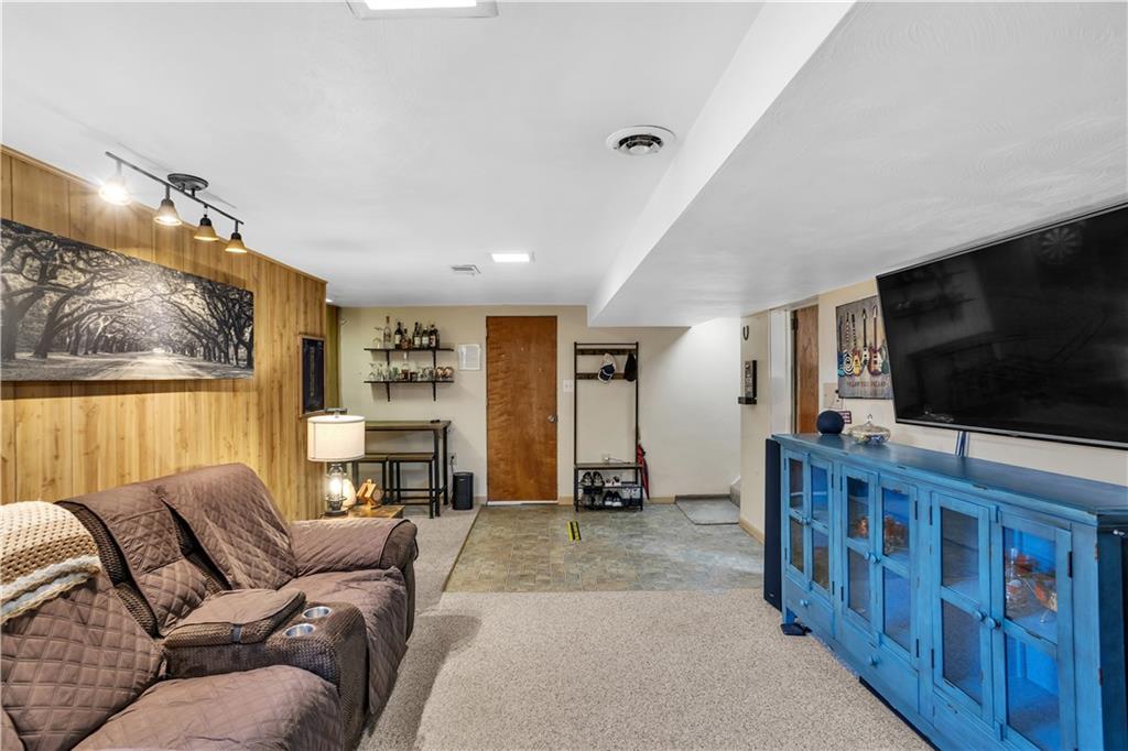 2207 Haymaker Road Monroeville, PA 15146 - Photo 27 of 29 Gallery Image 27