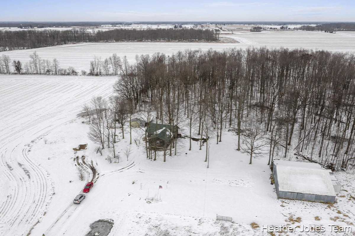 4350 Noddins Road Belding, MI 48809 - Photo 20 of 28 IMG_1020