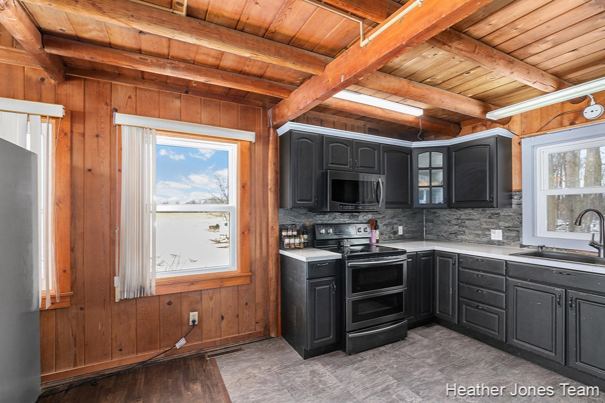 4350 Noddins Road Belding, MI 48809 - Photo 8 of 28 IMG_1007