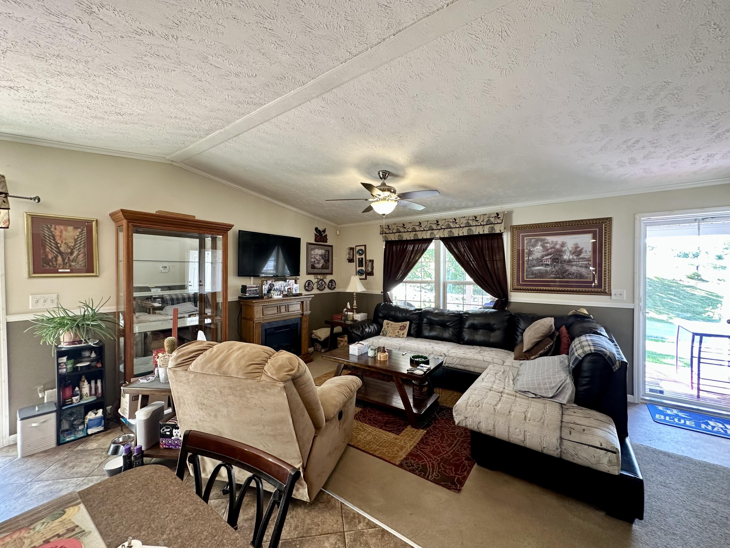 2640 Blackwater Road London, KY 40744 - Photo 3 of 22 3