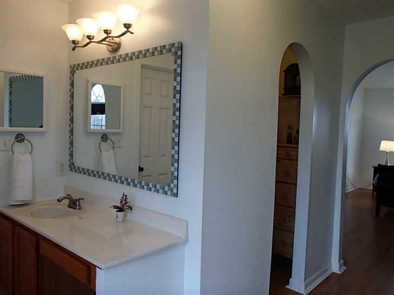 3018 Meyeridge Road Pittsburgh, PA 15209 - Photo 14 of 25 Master Bath/Spa. Spacious master bath features his/her walkin closets and soaking tub.