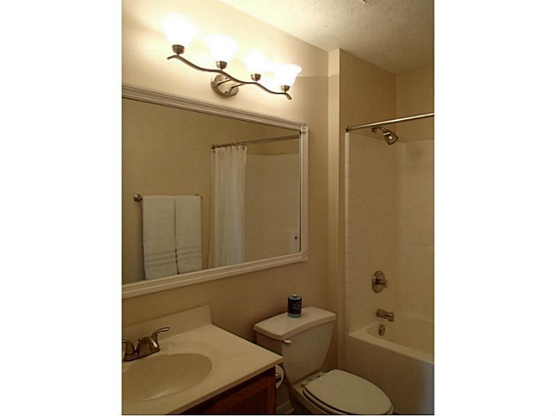 3018 Meyeridge Road Pittsburgh, PA 15209 - Photo 20 of 25 Full Bath. Full bath.