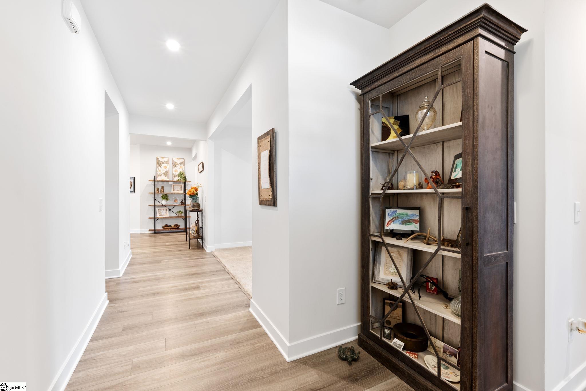 105 Comanche Trail Greenville, SC 29607 - Photo 5 of 34