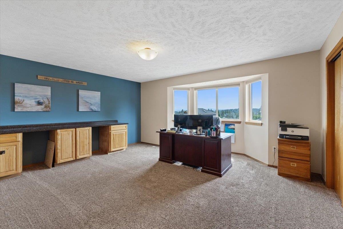 811 East Tudor Court Spokane, WA 99208 - Photo 17 of 37