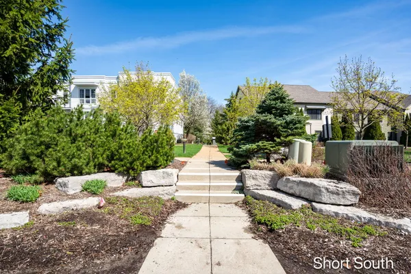 $379,000 | 2090 Celadon Drive Northeast, Grand Rapids, MI 49525