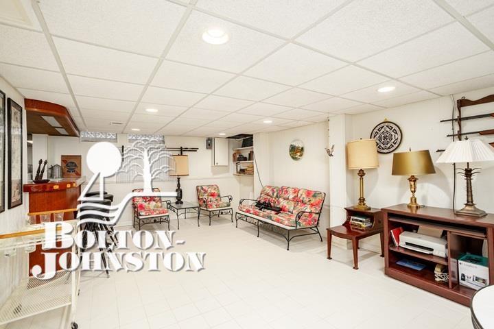 1341 South Oxford Road Grosse Pointe, MI 48236 - Photo 26 of 41 50102168-25.JPG