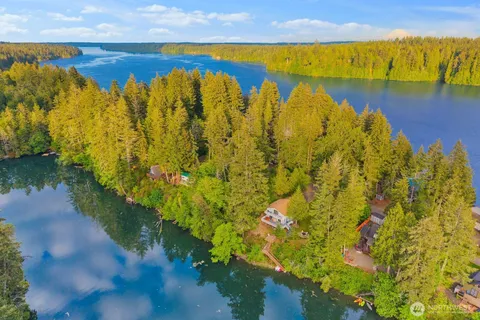 $700,000 | 61 East Orchard Beach Drive, Grapeview, WA 98546