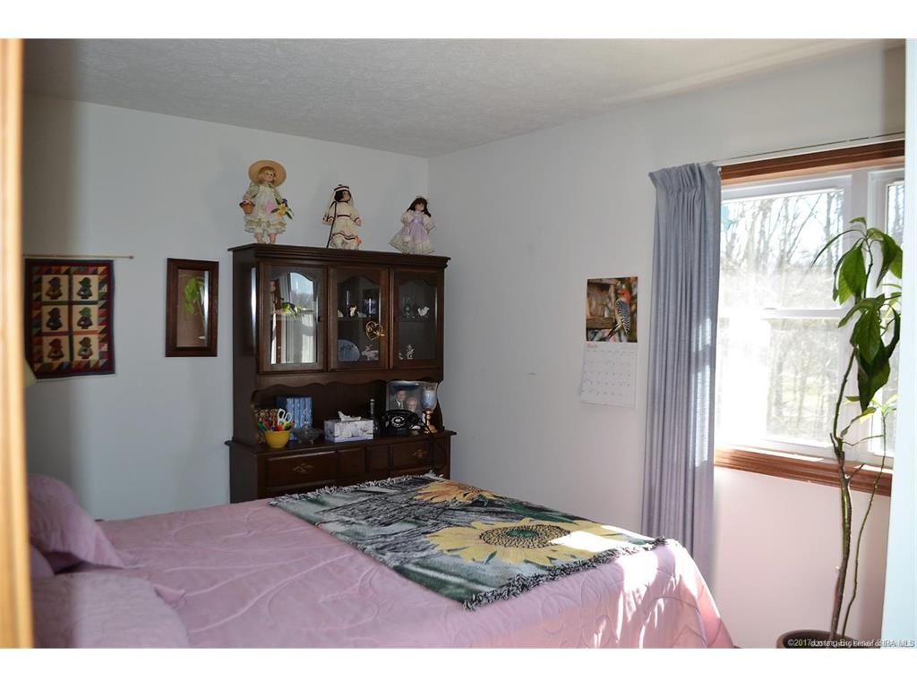 5042 Jericho Road Taswell, IN 47175 - Photo 27 of 31