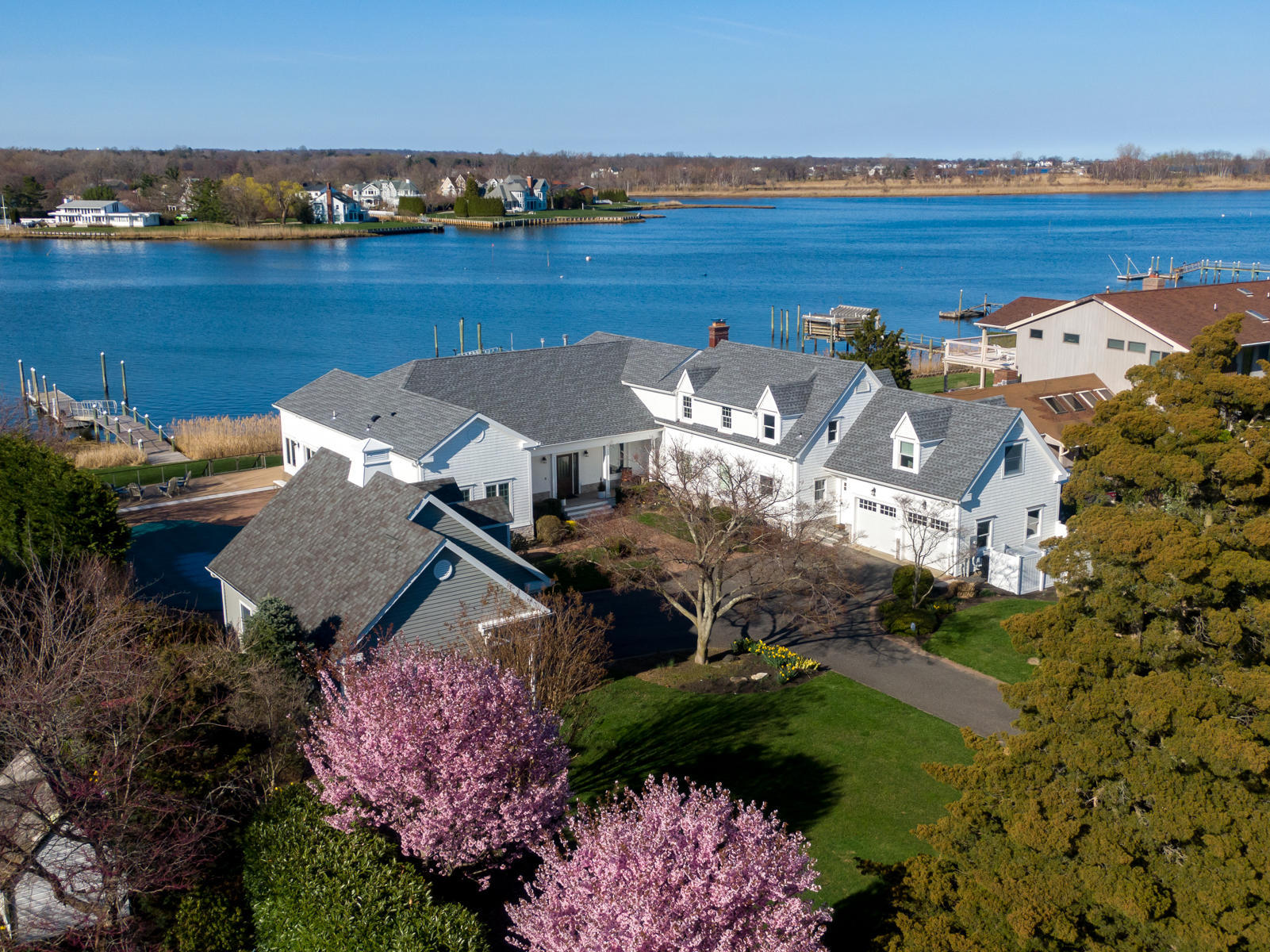597 Little Silver Point Road Little Silver, NJ 07739 - Photo 2 of 37 Waterfront