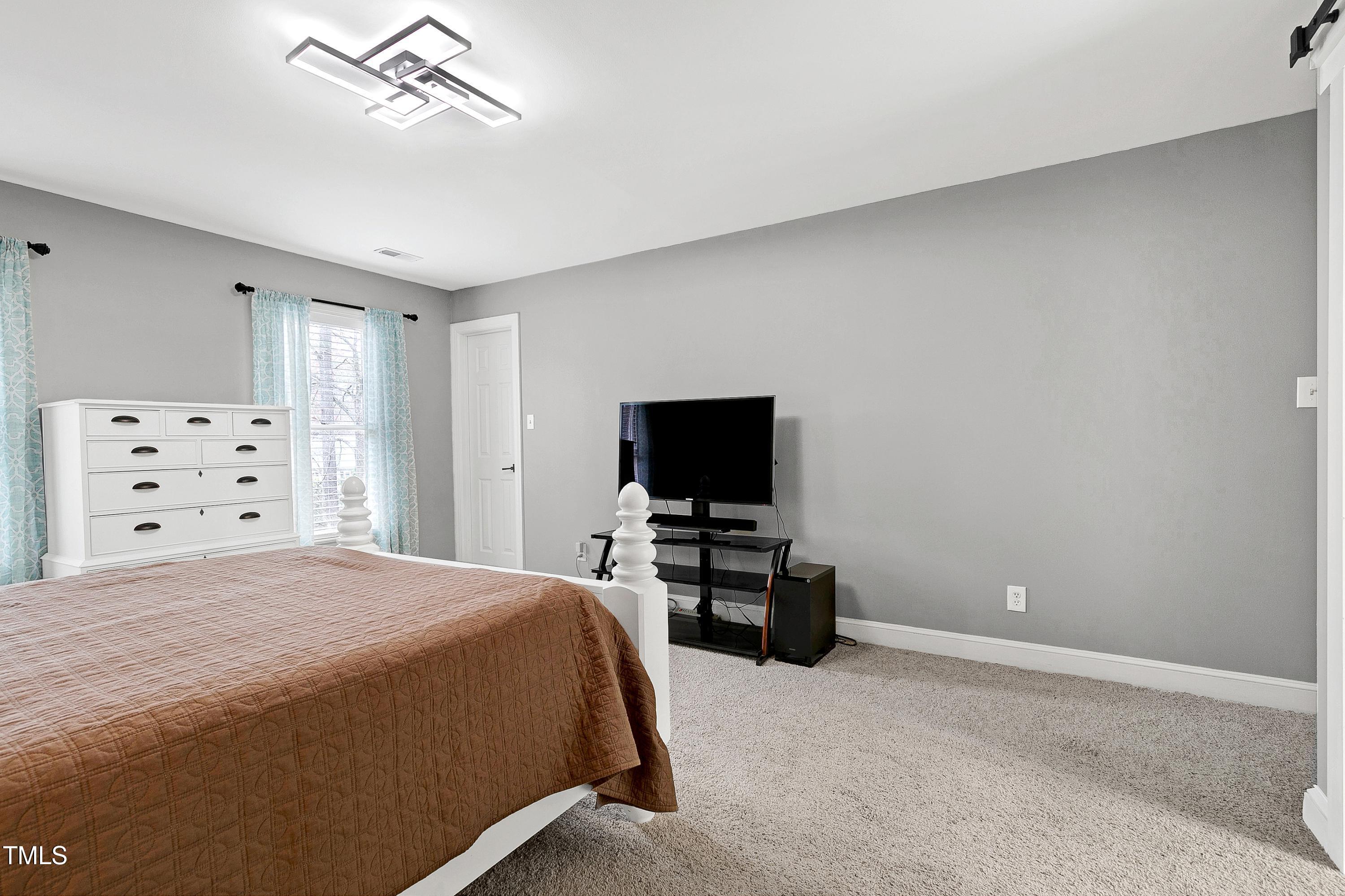 112 Hartland Court Raleigh, NC 27614 - Photo 27 of 67 Scene-26