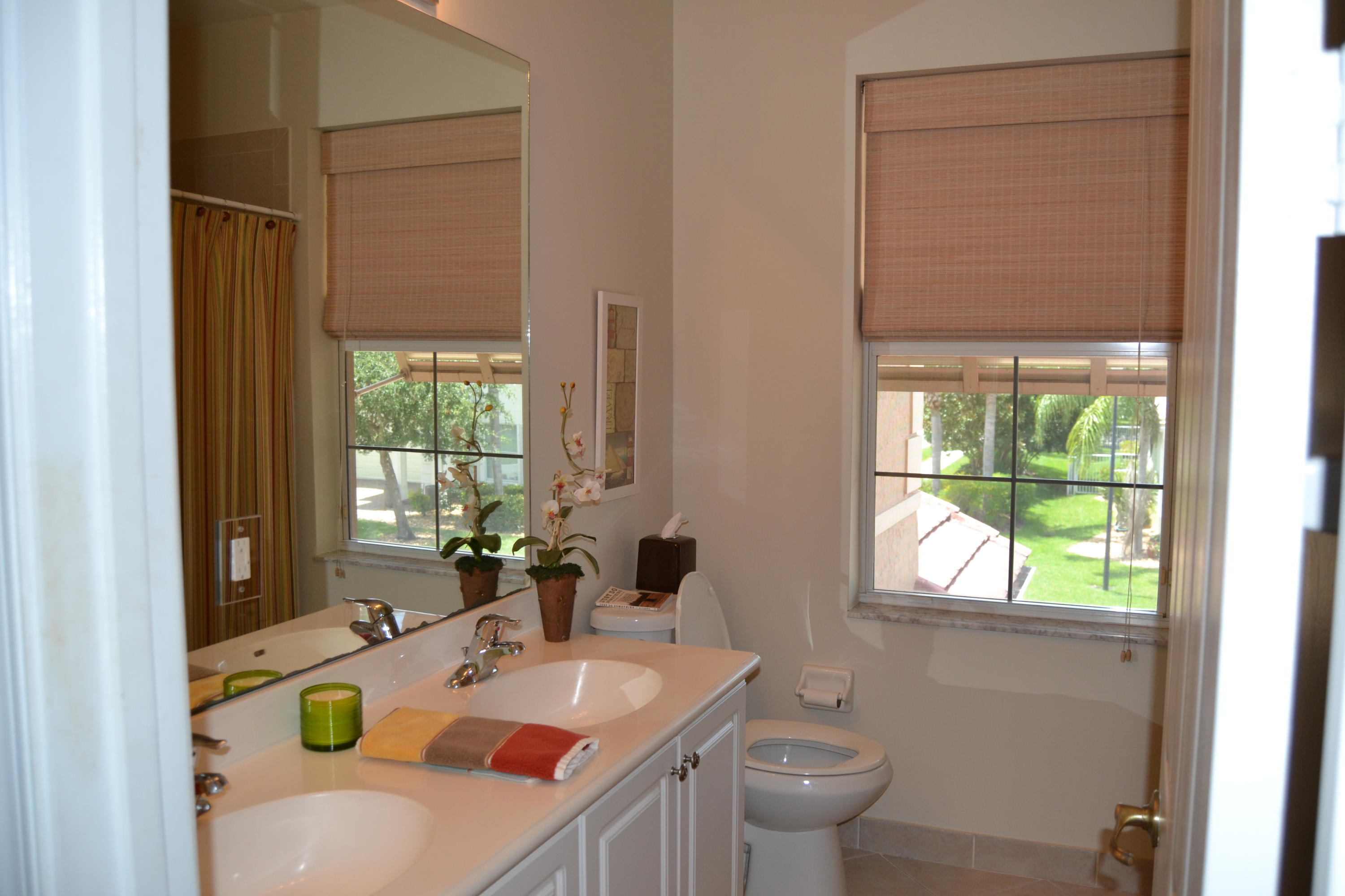 556 Mulberry Grove Road Royal Palm Beach, FL 33411 - Photo 20 of 30 Upstairs Bath
