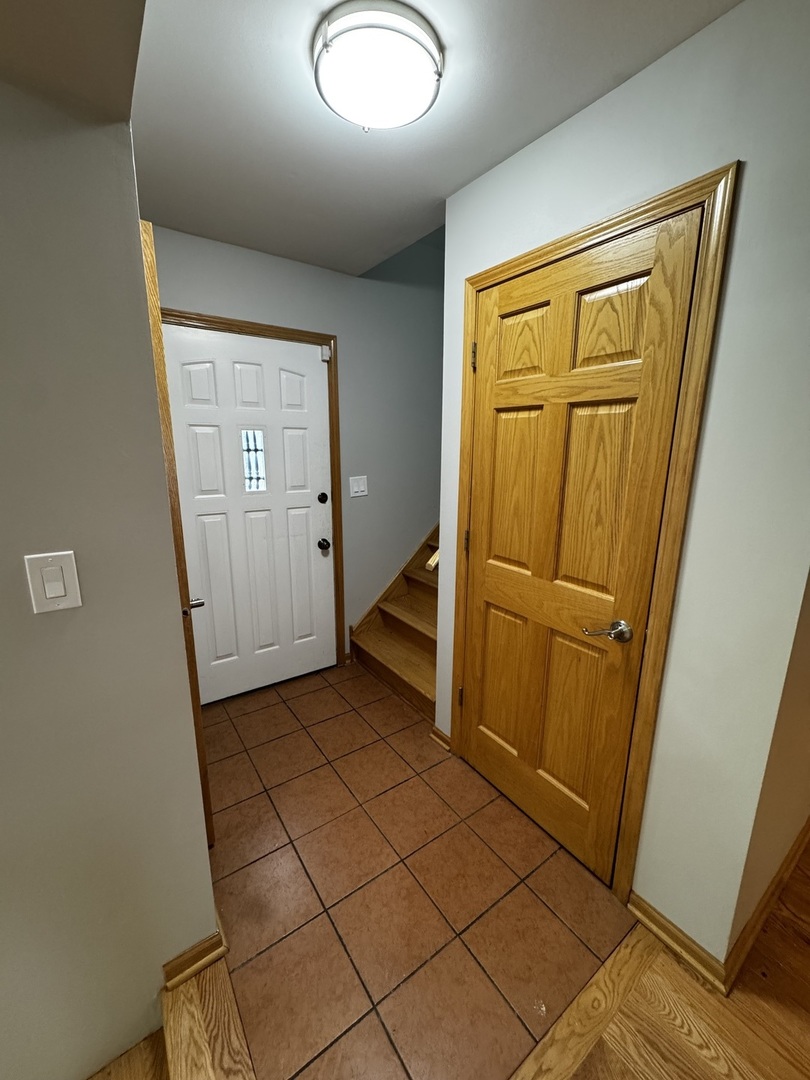 786 Greenwood Road Northbrook, IL 60062 - Photo 3 of 25