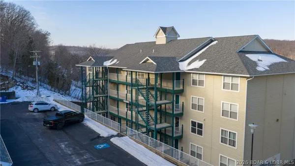 $269,900 | 786 Pershing Drive, Unit 3B, Camdenton, MO 65020
