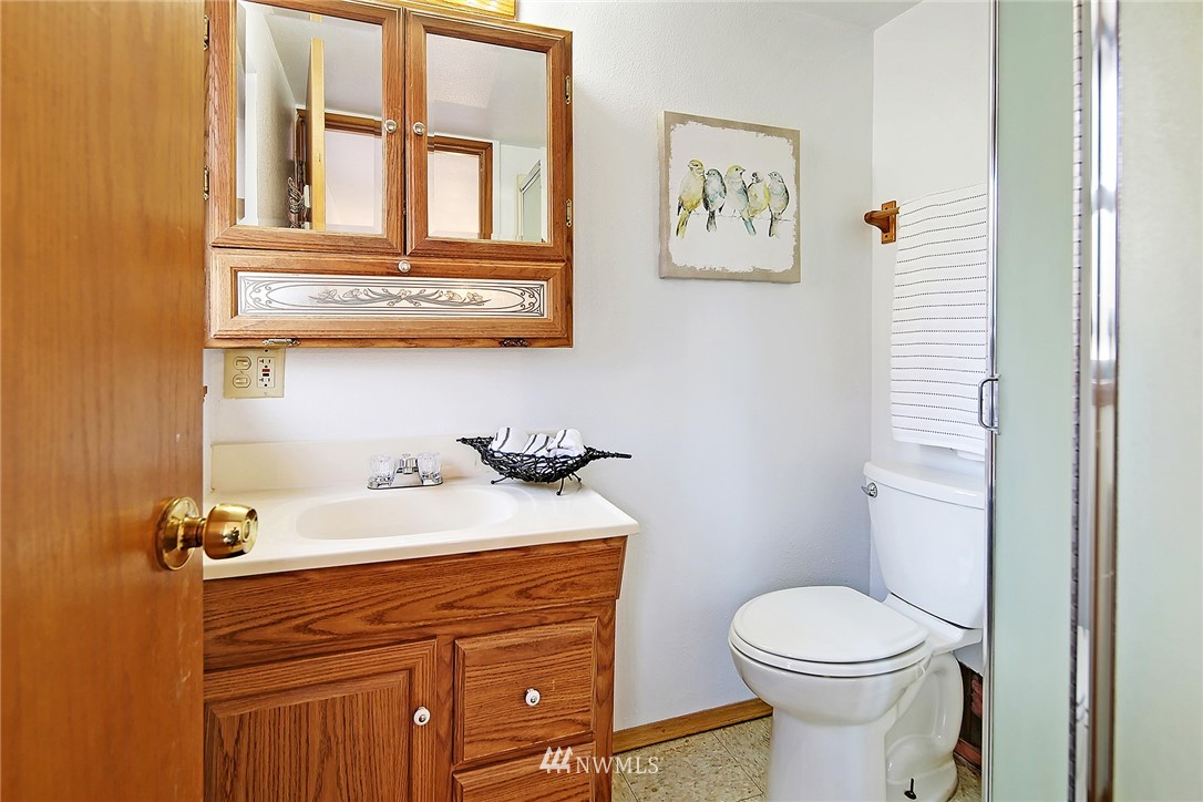 1012 Southwest 4th Place Renton, WA 98057 - Photo 14 of 22