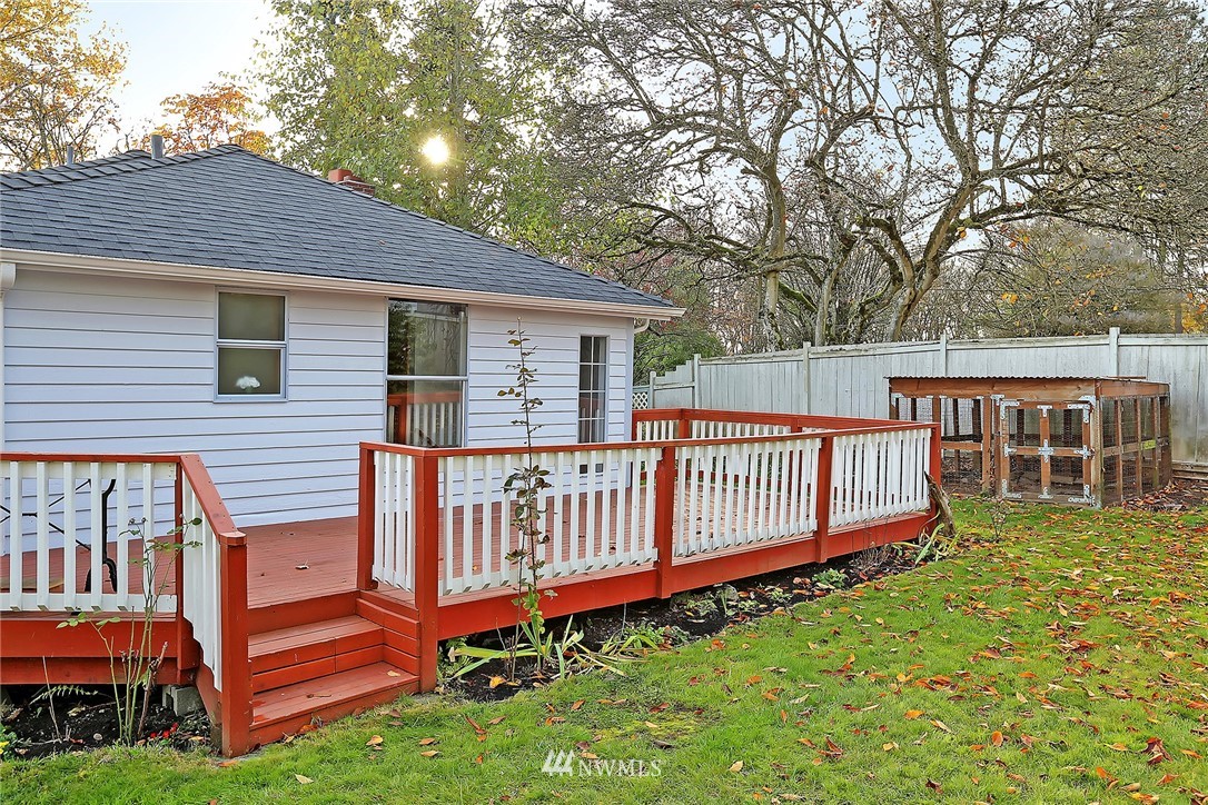 1012 Southwest 4th Place Renton, WA 98057 - Photo 15 of 22