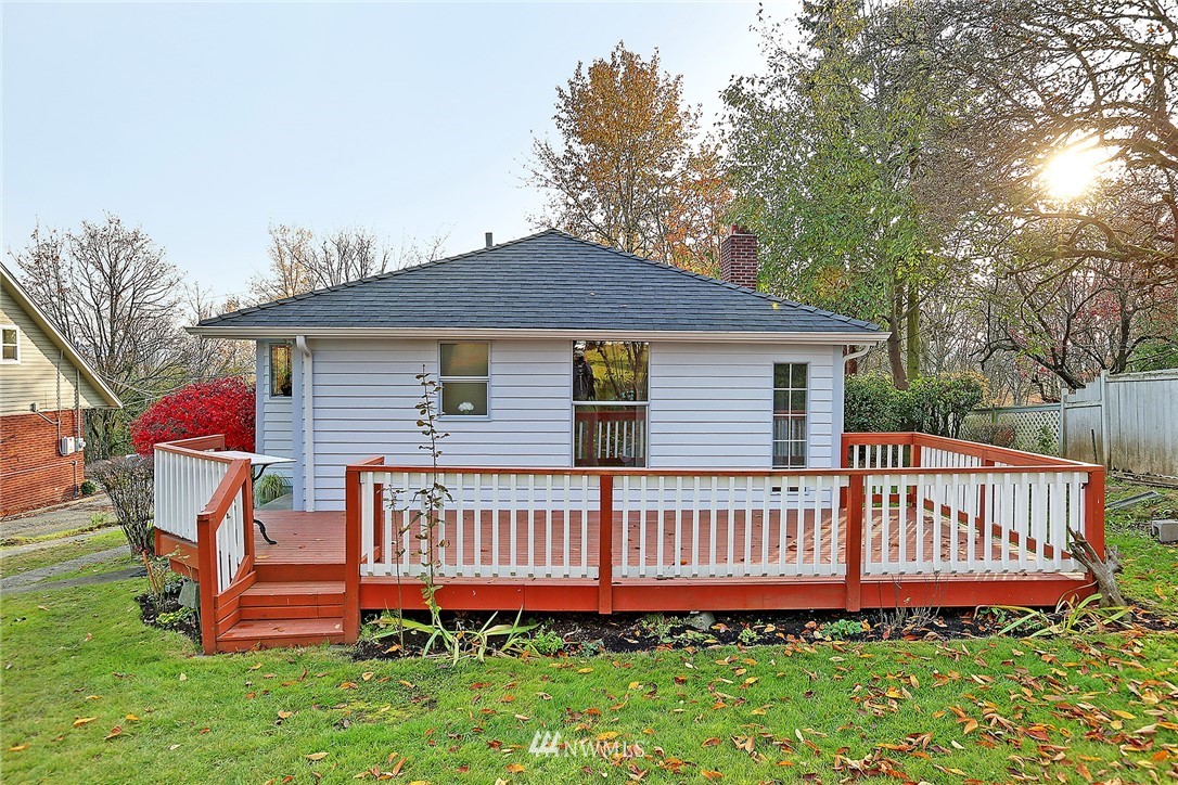 1012 Southwest 4th Place Renton, WA 98057 - Photo 16 of 22