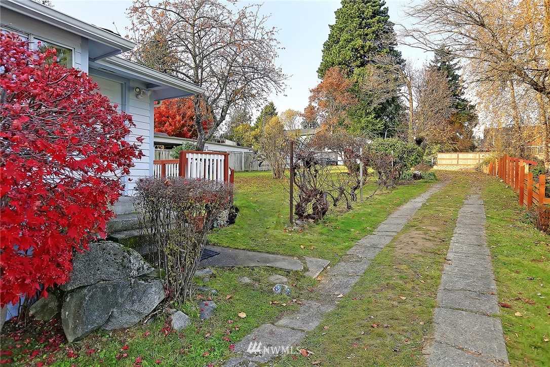 1012 Southwest 4th Place Renton, WA 98057 - Photo 19 of 22