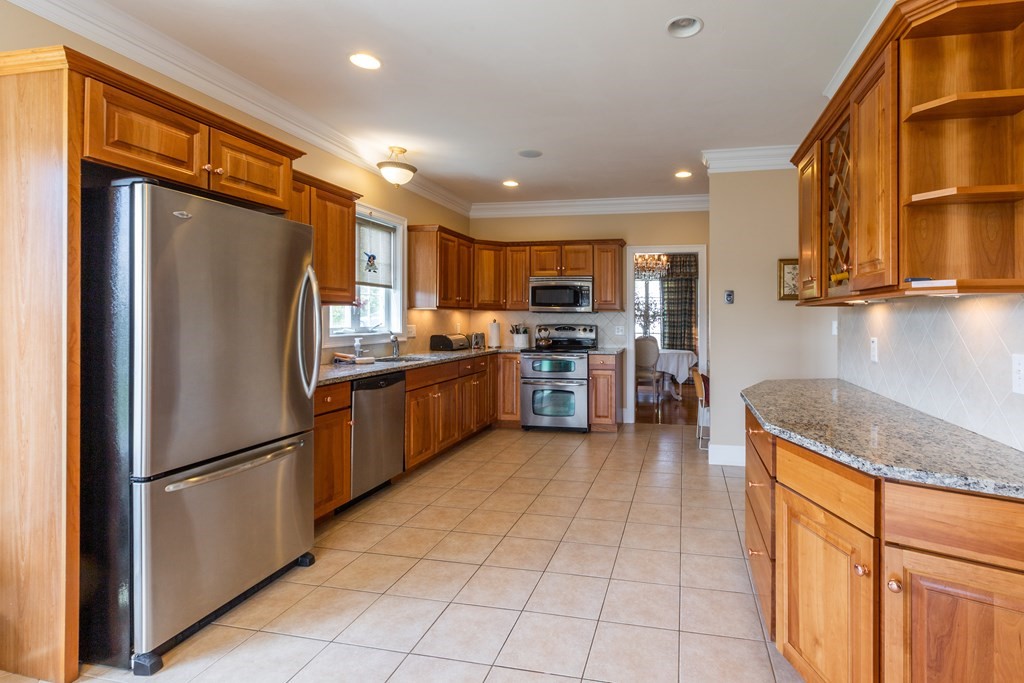 15 Brookview Road, Unit 15 Windham, NH 03087 - Photo 10 of 27
