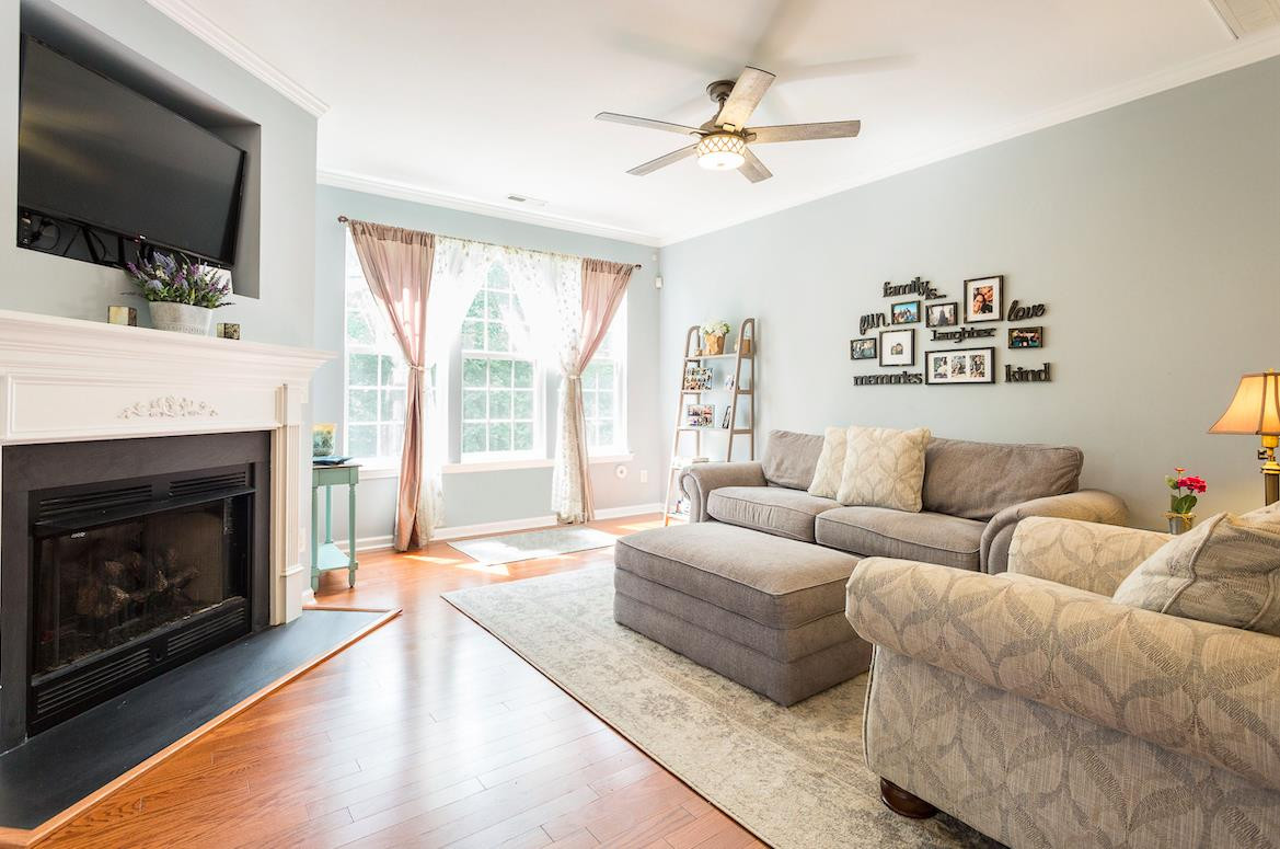 5514 Crescentview Parkway Raleigh, NC 27606 - Photo 4 of 29 Photo 4