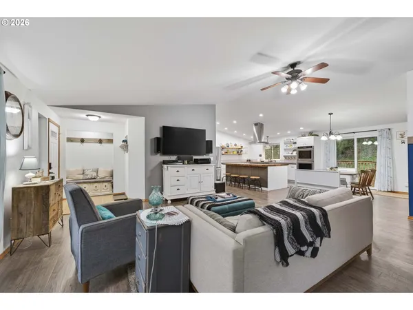 $749,900 | 11616 Lewis River Road, Ariel, WA 98603