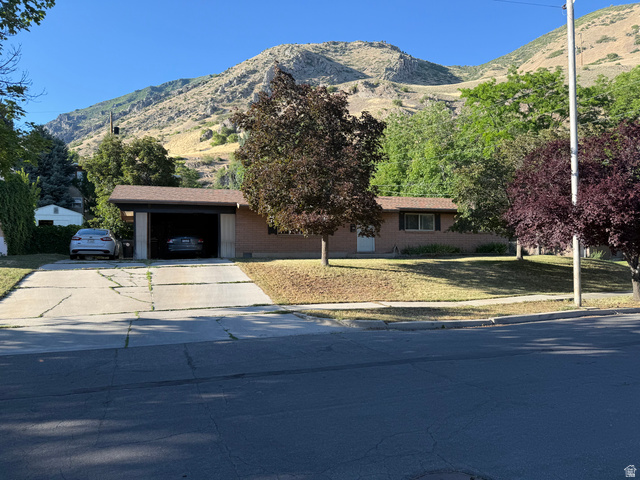 1075 East 300 North Springville, UT 84663 - Photo 1 of 20
