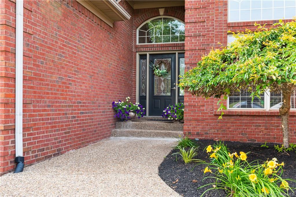 4043 Viewcrest Loop Floyds Knobs, IN 47119 - Photo 2 of 33 Gallery Image 2