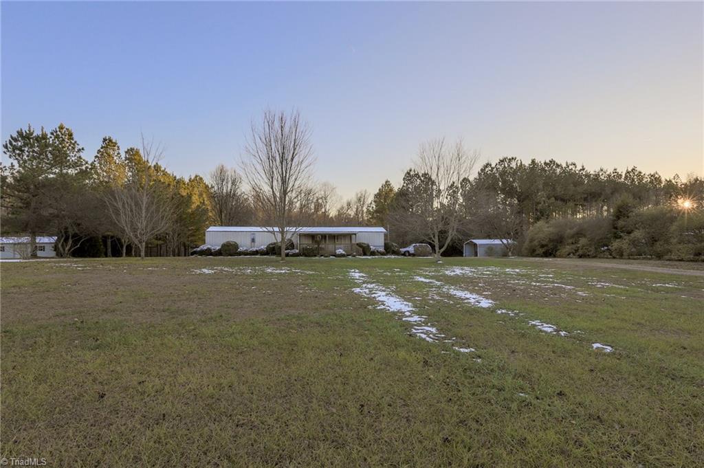 297 Carter Road Thomasville, NC 27360 - Photo 3 of 13 Gallery Image 3
