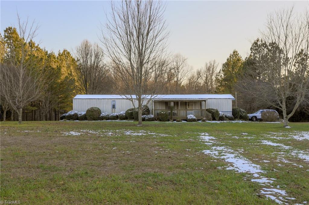 297 Carter Road Thomasville, NC 27360 - Photo 4 of 13 Gallery Image 4