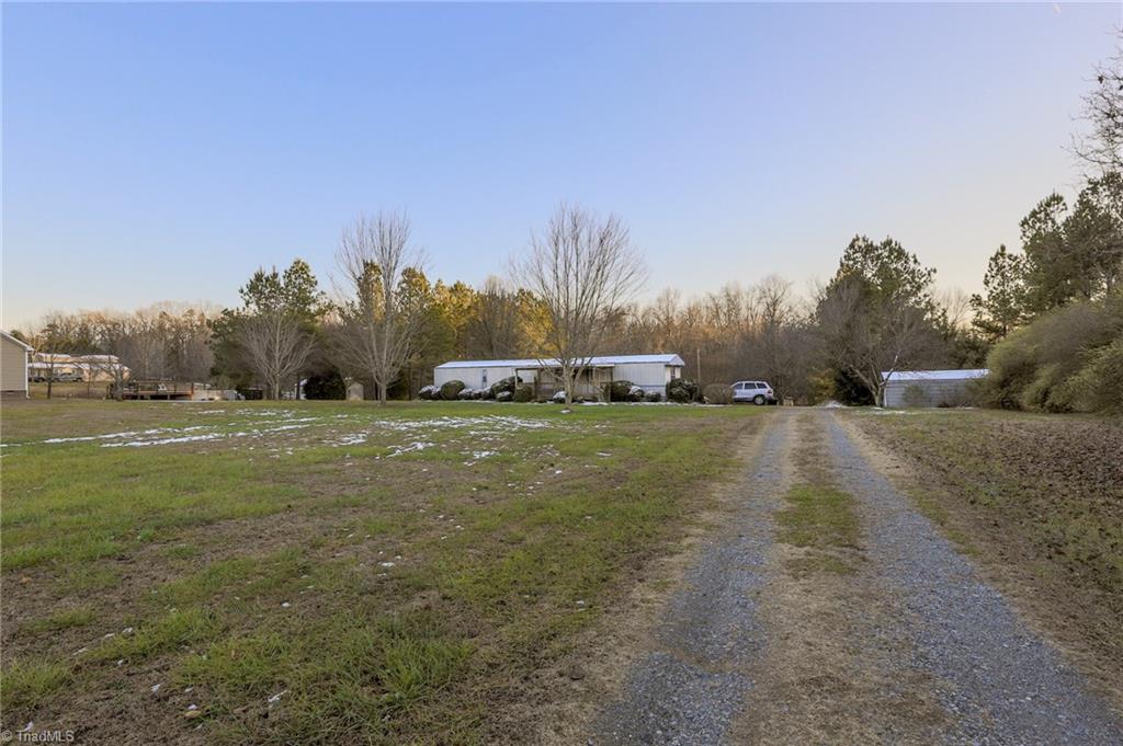 297 Carter Road Thomasville, NC 27360 - Photo 5 of 13 Gallery Image 5