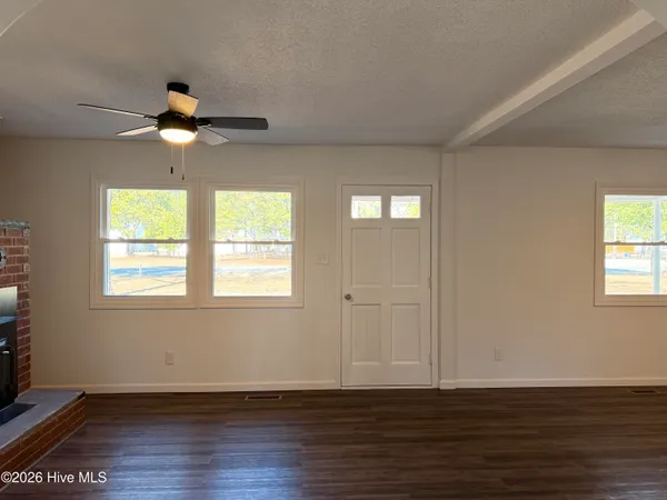 $229,500 | 2220 Highway 211, Eagle Springs, NC 27242