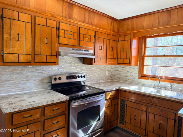 $229,500 | 2220 Highway 211, Eagle Springs, NC 27242