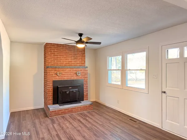 $229,500 | 2220 Highway 211, Eagle Springs, NC 27242