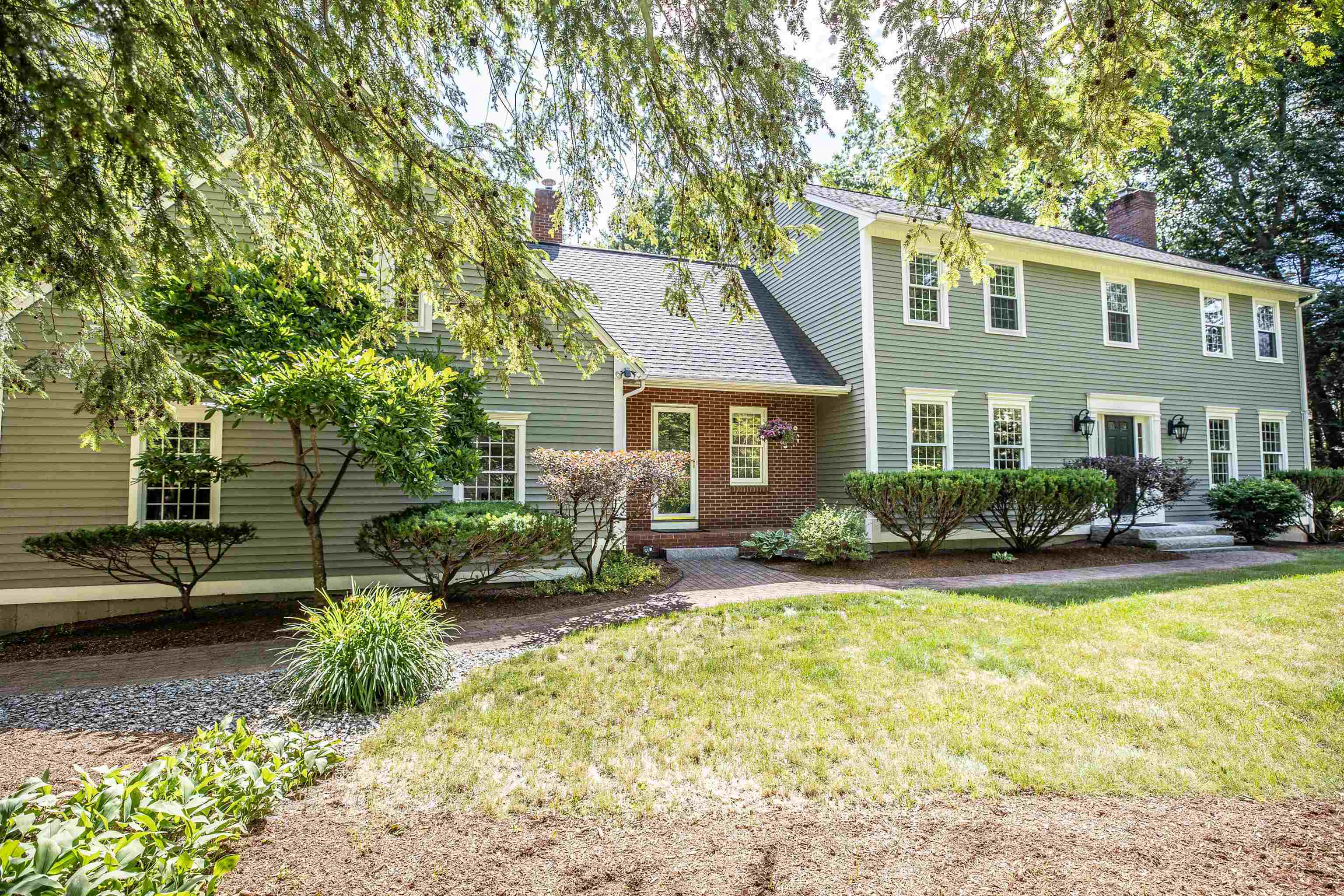 1 Fieldstone Drive, Bedford, NH 03110 Compass