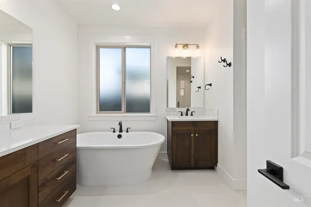 $749,880 | 2061 North Peakhurt Avenue, Kuna, ID 83634