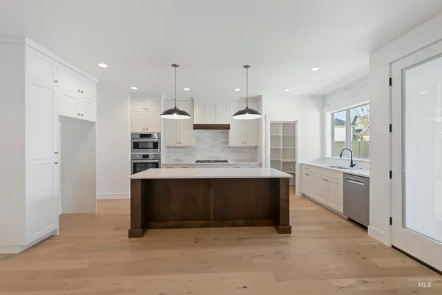 $749,880 | 2061 North Peakhurt Avenue, Kuna, ID 83634