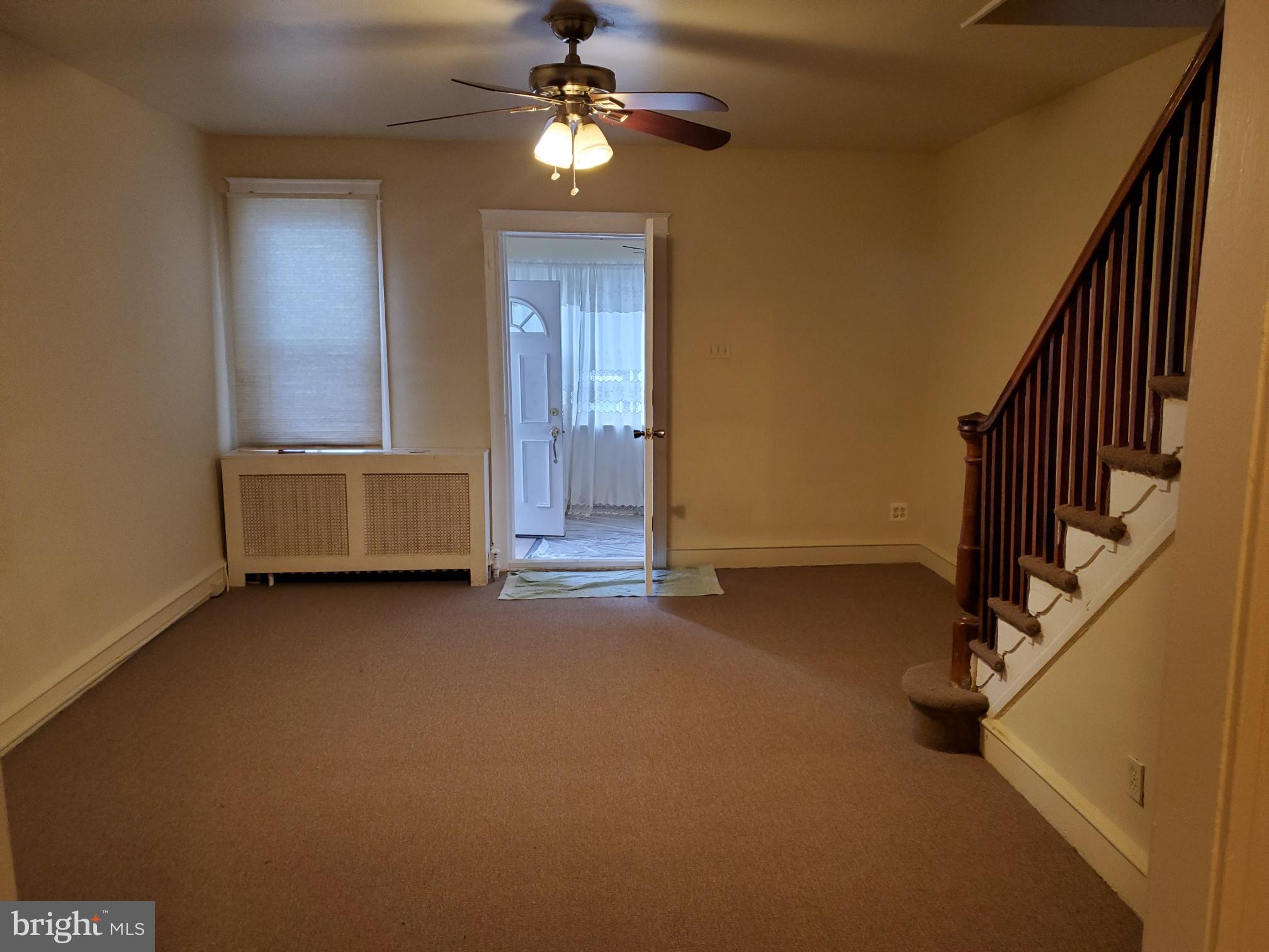82 Lamport Road Upper Darby, PA 19082 - Photo 2 of 11 Living Room